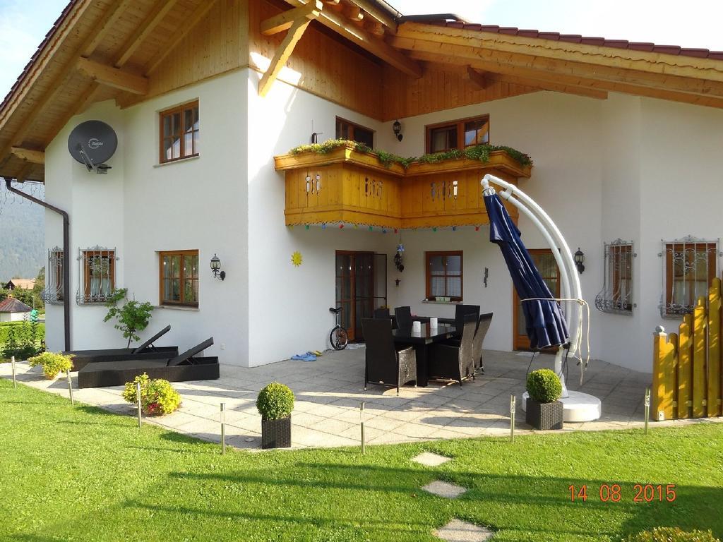 Alpen-Chalet Ehrwald Exterior foto